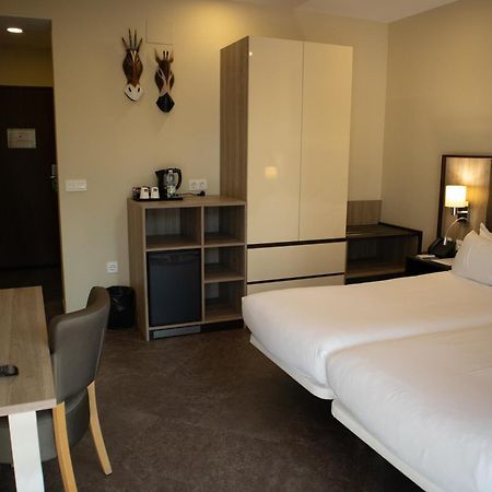 Hotel Admiral San Roque San Roque  Phòng bức ảnh