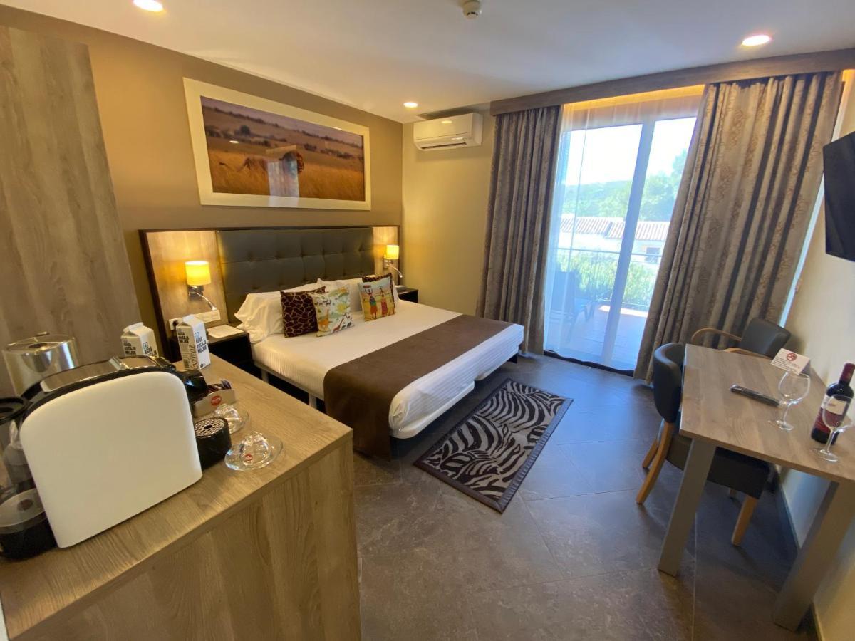 Hotel Admiral San Roque San Roque  Ngoại thất bức ảnh