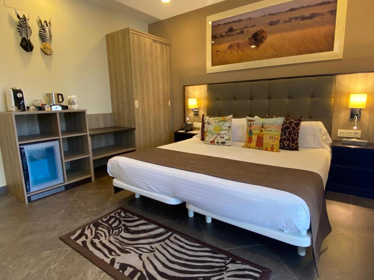 Hotel Admiral San Roque San Roque  Ngoại thất bức ảnh