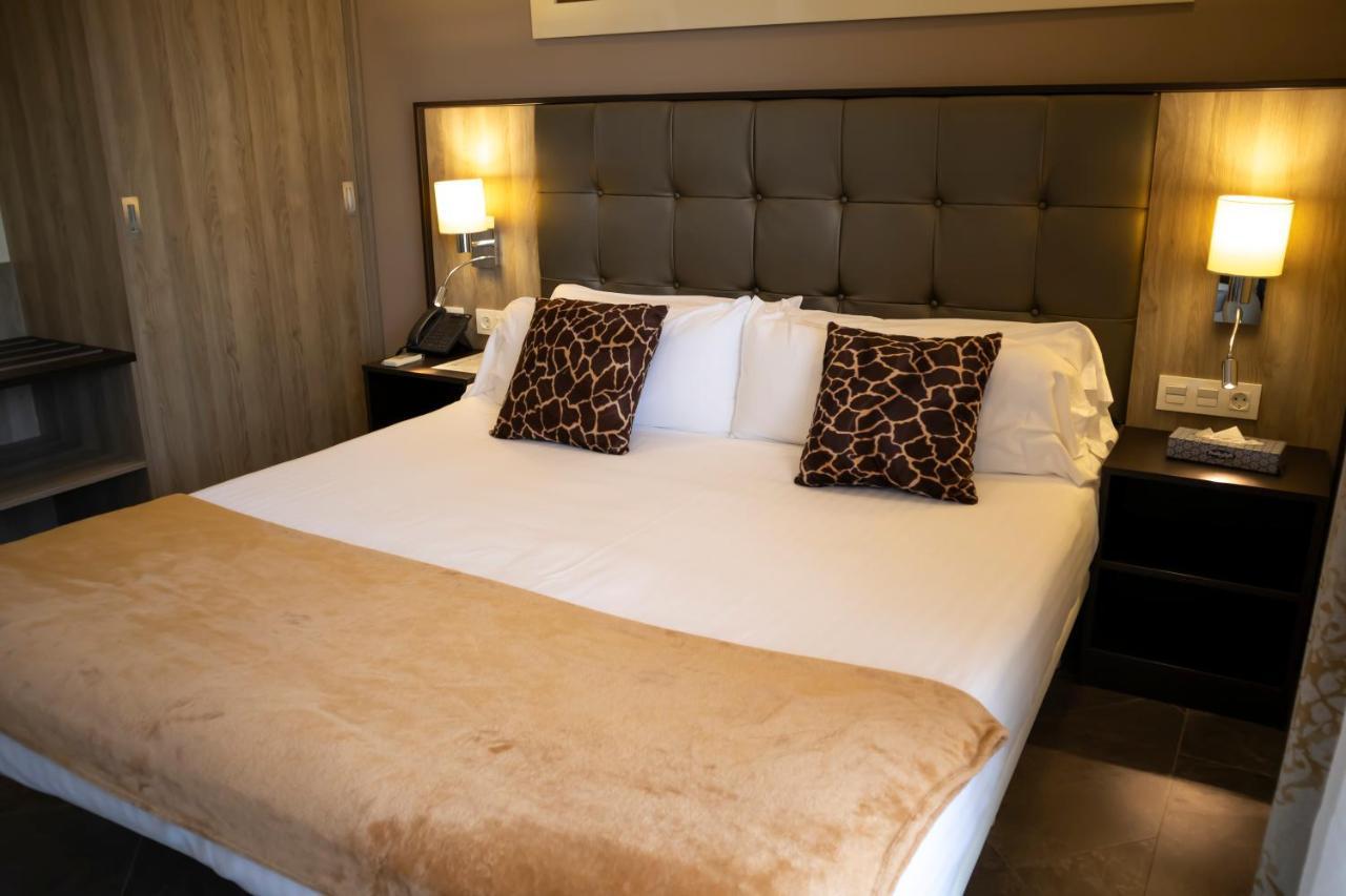 Hotel Admiral San Roque San Roque  Ngoại thất bức ảnh